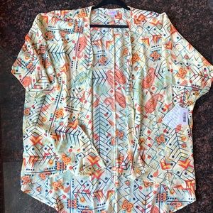L. LuLaRoe LINDSAY. NWT. Paisley + Geometric.
